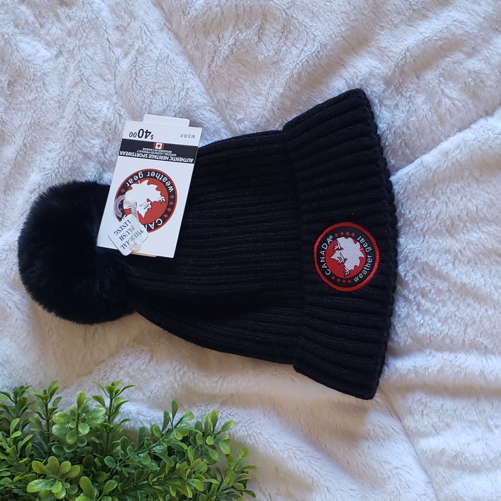 NWT Canada Weather Gear Winter Hat